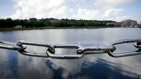 chain links