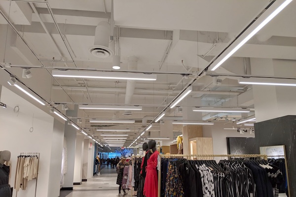 Adapting Track Lighting For Outdoor Retail Spaces And Markets - Young ...