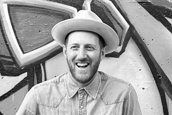 How Celebrity Hairstylist Kenna Kennor Is Redefining Creative Entrepreneurship In The Beauty Industry – Young Upstarts